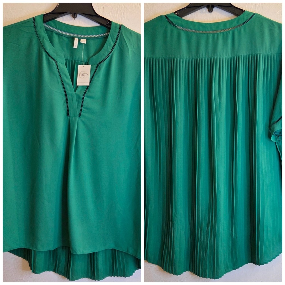 Cato NWT Womens Plus 22/24 (3x) Kelly Green Pleated Back Blouse Business Casual